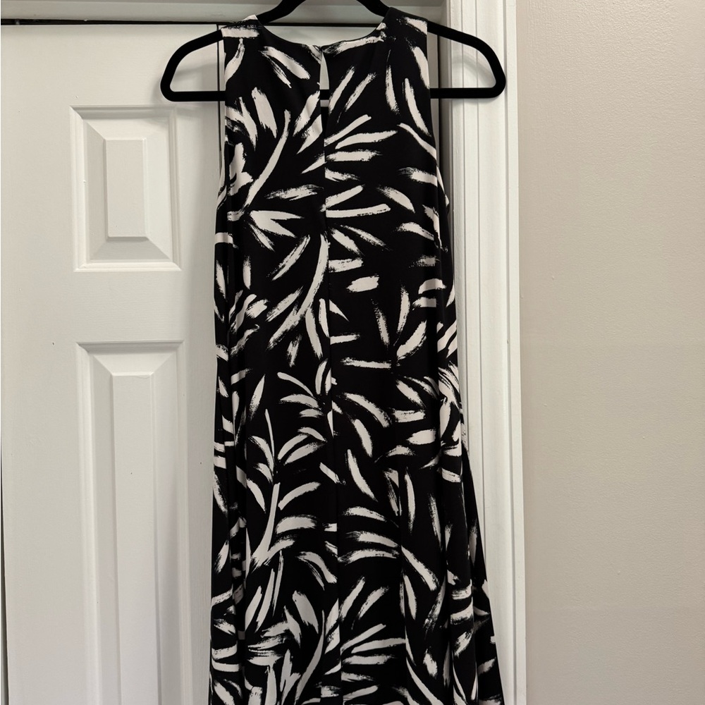 Kasper Black and Cream Sleeveless Sundress